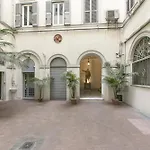Attico Nel Cuore Di Roma Con Box Privato Per Auto